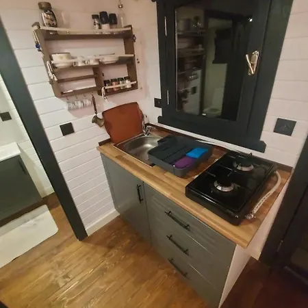 Tiny House Apartment *